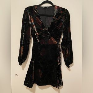 Zara - Mini Velvet Wrap Dress - Black Flora - Size Small